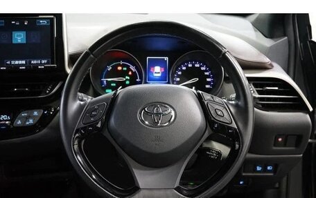 Toyota C-HR I рестайлинг, 2022 год, 1 583 000 рублей, 38 фотография