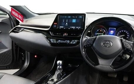 Toyota C-HR I рестайлинг, 2022 год, 1 583 000 рублей, 37 фотография
