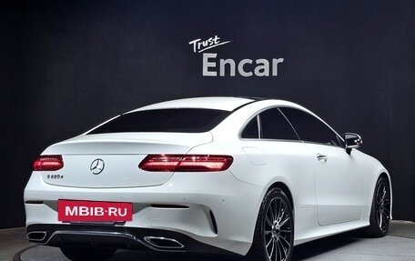 Mercedes-Benz E-Класс, 2018 год, 2 943 000 рублей, 2 фотография