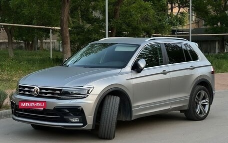 Volkswagen Tiguan II, 2018 год, 2 800 000 рублей, 3 фотография