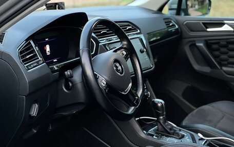 Volkswagen Tiguan II, 2018 год, 2 800 000 рублей, 8 фотография