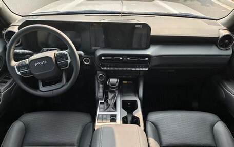 Toyota Land Cruiser Prado, 2025 год, 8 500 000 рублей, 5 фотография