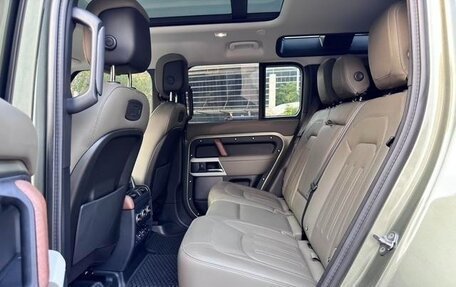 Land Rover Defender II, 2021 год, 7 900 000 рублей, 4 фотография