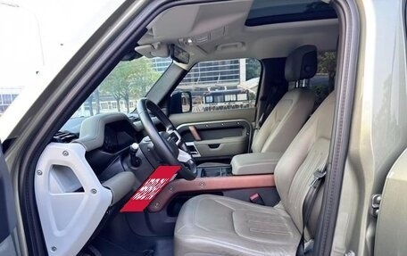 Land Rover Defender II, 2021 год, 7 900 000 рублей, 11 фотография