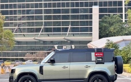 Land Rover Defender II, 2021 год, 7 900 000 рублей, 5 фотография