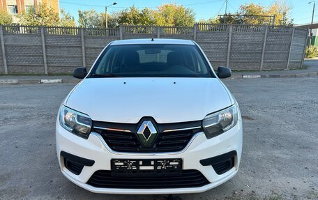 Renault Sandero II рестайлинг, 2020 год, 820 000 рублей, 1 фотография