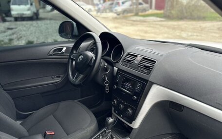 Skoda Yeti I рестайлинг, 2015 год, 1 300 000 рублей, 12 фотография