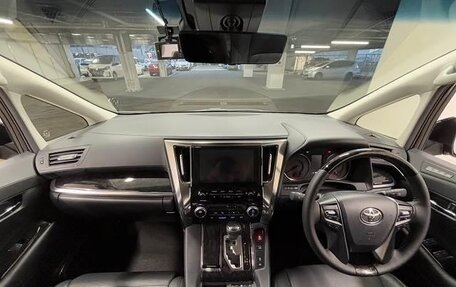 Toyota Alphard III, 2021 год, 3 450 000 рублей, 13 фотография
