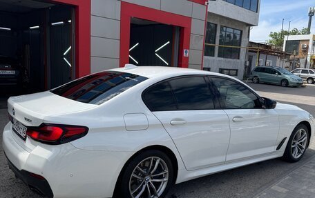 BMW 5 серия, 2021 год, 5 999 999 рублей, 6 фотография