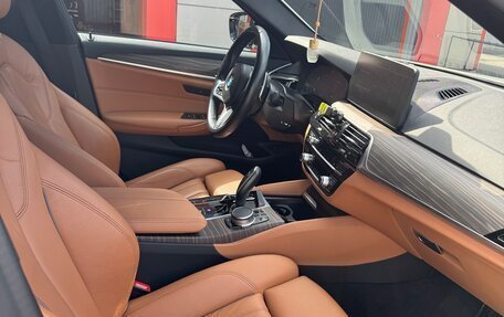 BMW 5 серия, 2021 год, 5 999 999 рублей, 9 фотография