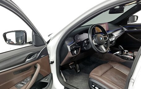 BMW 5 серия, 2021 год, 4 032 000 рублей, 18 фотография