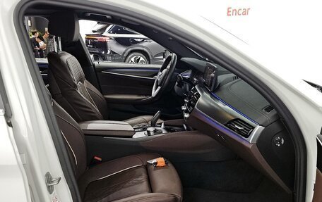 BMW 5 серия, 2021 год, 4 032 000 рублей, 19 фотография