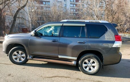 Toyota Land Cruiser Prado 150 рестайлинг 2, 2011 год, 3 000 000 рублей, 3 фотография