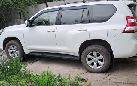 Toyota Land Cruiser Prado 150 рестайлинг 2, 2014 год, 3 050 000 рублей, 2 фотография