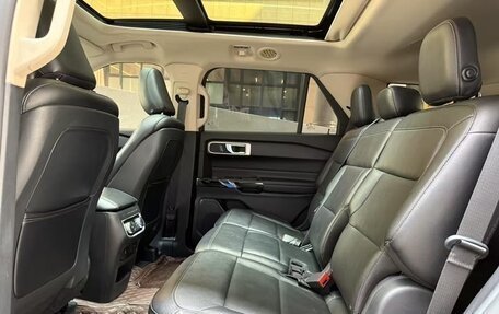 Ford Explorer VI, 2021 год, 2 390 008 рублей, 9 фотография