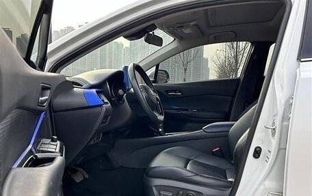 Toyota C-HR I рестайлинг, 2021 год, 1 450 008 рублей, 10 фотография