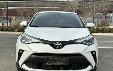 Toyota C-HR I рестайлинг, 2021 год, 1 450 008 рублей, 2 фотография
