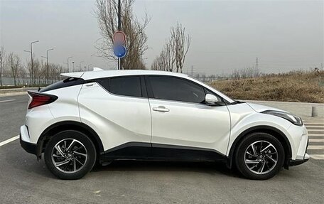 Toyota C-HR I рестайлинг, 2021 год, 1 450 008 рублей, 7 фотография
