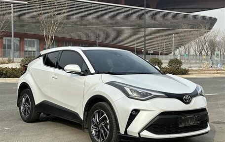 Toyota C-HR I рестайлинг, 2021 год, 1 450 008 рублей, 3 фотография