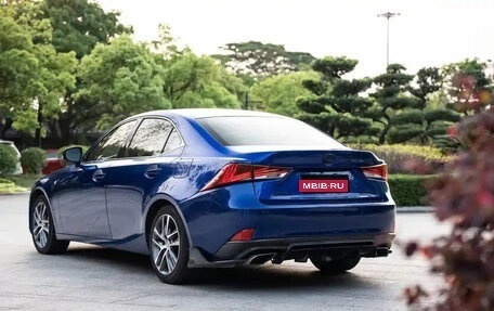 Lexus IS III, 2017 год, 2 500 035 рублей, 4 фотография