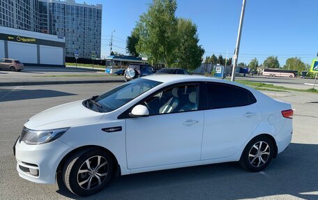 KIA Rio III рестайлинг, 2015 год, 895 000 рублей, 4 фотография