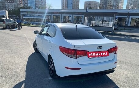 KIA Rio III рестайлинг, 2015 год, 895 000 рублей, 3 фотография