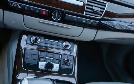 Audi A8, 2013 год, 2 900 000 рублей, 10 фотография