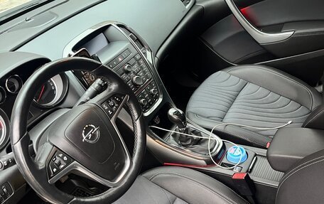 Opel Astra J, 2013 год, 770 000 рублей, 15 фотография