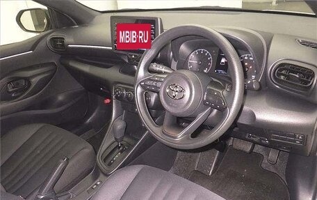 Toyota Yaris, 2020 год, 805 000 рублей, 3 фотография