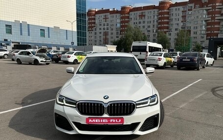 BMW 5 серия, 2021 год, 5 800 000 рублей, 2 фотография
