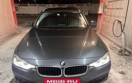 BMW 3 серия, 2018 год, 1 900 000 рублей, 2 фотография
