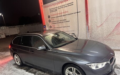 BMW 3 серия, 2018 год, 1 900 000 рублей, 10 фотография