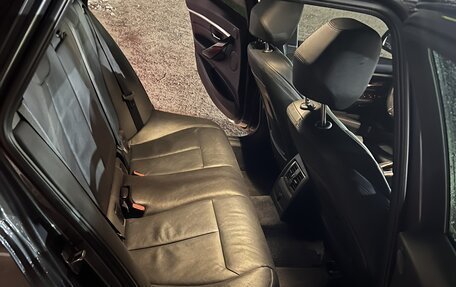 BMW 3 серия, 2018 год, 1 900 000 рублей, 12 фотография