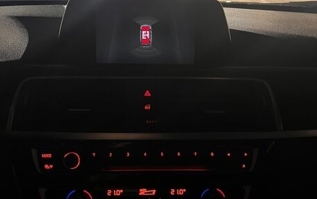 BMW 3 серия, 2018 год, 1 900 000 рублей, 26 фотография