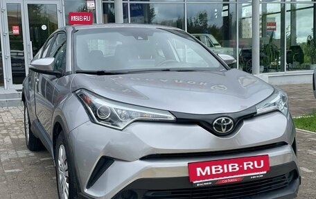 Toyota C-HR I рестайлинг, 2019 год, 2 163 000 рублей, 4 фотография