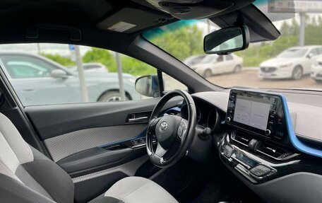 Toyota C-HR I рестайлинг, 2019 год, 2 163 000 рублей, 23 фотография