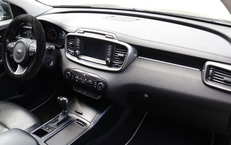 KIA Sorento III Prime рестайлинг, 2017 год, 1 982 000 рублей, 8 фотография