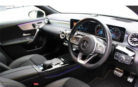 Mercedes-Benz A-Класс, 2018 год, 1 530 035 рублей, 17 фотография