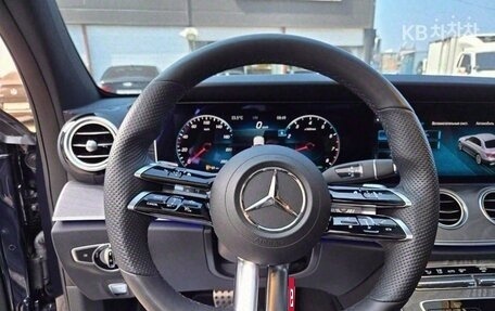 Mercedes-Benz E-Класс, 2022 год, 4 740 000 рублей, 6 фотография