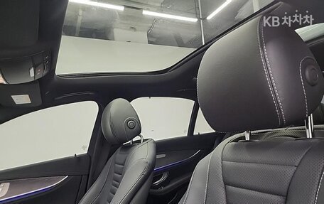 Mercedes-Benz E-Класс, 2022 год, 4 670 000 рублей, 14 фотография
