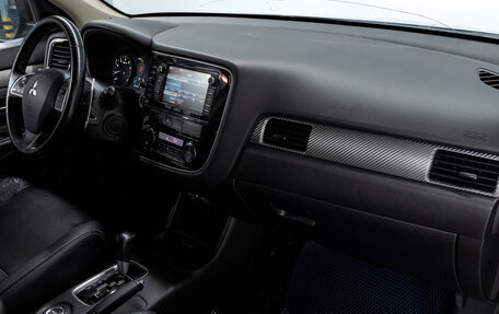Mitsubishi Outlander III рестайлинг 3, 2012 год, 1 299 000 рублей, 15 фотография