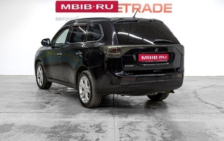 Mitsubishi Outlander III рестайлинг 3, 2012 год, 1 299 000 рублей, 7 фотография