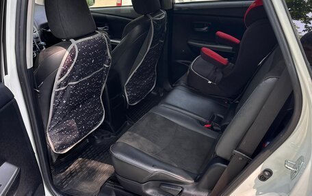 Toyota Prius Alpha I (ZVW40/41), 2015 год, 1 400 000 рублей, 10 фотография