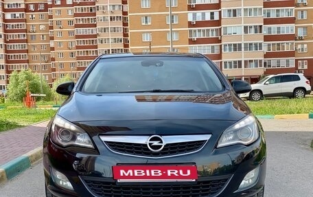 Opel Astra J, 2012 год, 699 000 рублей, 2 фотография