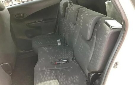 Toyota Ractis II, 2014 год, 735 000 рублей, 14 фотография