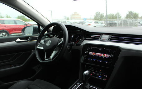 Volkswagen Passat B8 рестайлинг, 2021 год, 2 600 000 рублей, 7 фотография