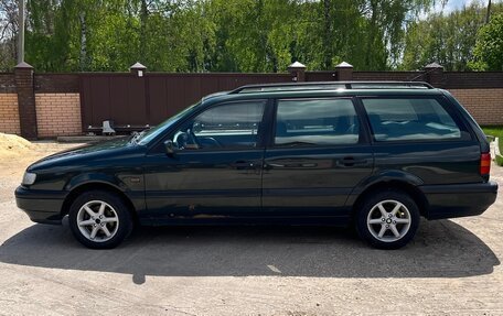 Volkswagen Passat B4, 1996 год, 290 000 рублей, 2 фотография