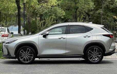 Lexus NX, 2022 год, 4 500 000 рублей, 3 фотография