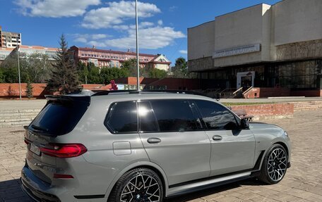 BMW X7, 2022 год, 14 000 000 рублей, 3 фотография