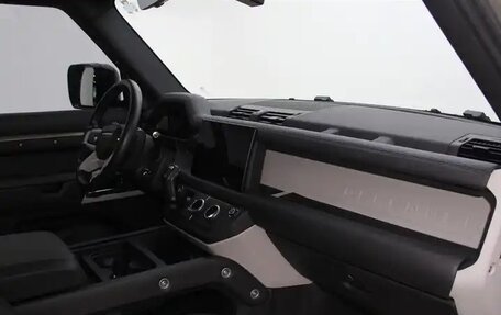 Land Rover Defender II, 2023 год, 10 520 000 рублей, 16 фотография